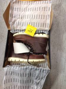 lot 26 image: DEWALT Mens Canton 6 Work Boots - Soft Toe - Walnut Pitstop Size 9.5(M) in good conditions