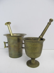 lot 167 image: 2 Vintage Solid Brass Mortar & Pestle Sets