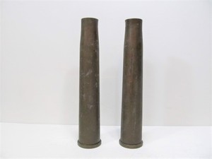 lot 79 image: Pair of 40mm Orig WW2 Dated 1944 Artillery Shell Casings