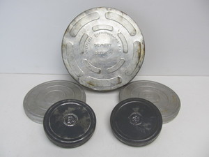 lot 199 image: 5 Vintage FilmMovie Canisters