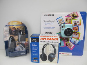 lot 40 image: Lot of 3 Brand New Items - Camera, Wireless Headphones & Remote Control Extender