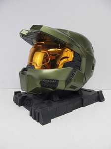 lot 220 image: HALO 3 Master Chief Helmet Display