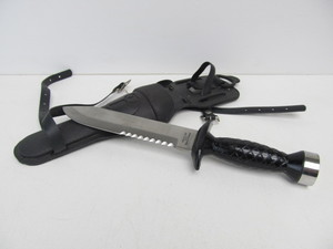 lot 222 image: AQUA-LUNG U.S. Divers Knife wSheath