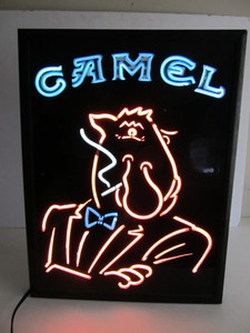 lot 228 image: Large Working CAMEL JOE Lighted Electriglas Advertising Sign