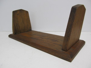 lot 122 image: Antique Oak Arts & Crafts Period Folding Book Rack