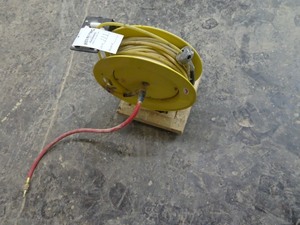 lot 111 image: Air hose reel