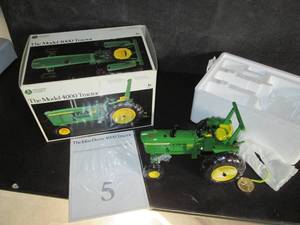 lot 1 image: Ertl Precision Classics The Model 4...