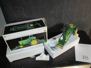 lot 7 image: Ertl Precision Classics The Model 720 John Deere Tractor With 80 Blade & 45 Loader 116 Scale # 15165 PLT