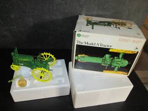 lot 12 image: Ertl Collectibles Precision Classic...