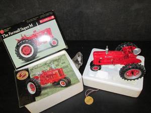 lot 20 image: Ertl Collectibles Precision Series ...