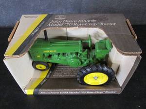 lot 27 image: Ertl Collectors Edition Model 70 R...