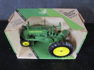 lot 31 image: Ertl Collectors Edition Model A 19...