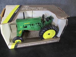 lot 37 image: Ertl Collectors Edition Model 70 R...