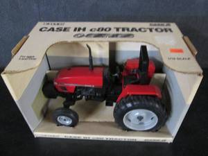 lot 40 image: Ertl Case IH C80 Tractor  C-Series ...