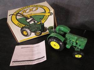 lot 42 image: John Deere D 116 Scale Die Cast ...