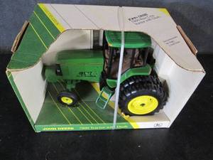 lot 66 image: Collectors Edition John Deere 7800...