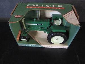 lot 73 image: Ertl Oliver 1655 Diesel Tractor 11...