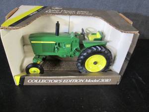 lot 97 image: Ertl Collectors Edition John Deere...