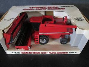 lot 106 image: Ertl Case IH 2166 Axial-Flow Conbin...