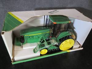 lot 108 image: Ertl John Deere 8400T Tractor 116 ...