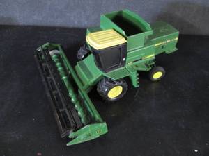 lot 118 image: John Deere Turbo Combine 6A...