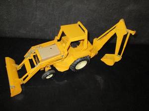 lot 123 image: International Farm Implement Item ...