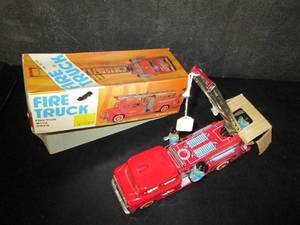 lot 143 image: Fire Truck (Friction With Siren) Co...