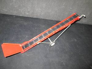 lot 144 image: 1960s Tru - Scale Elevator, Farm Implement Item