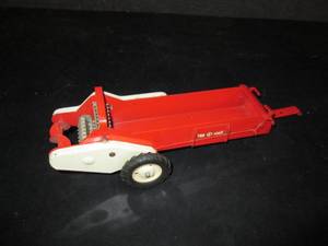 lot 145 image: Tru-Scale Farm Implement Item 5B...