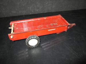 lot 167 image: International Farm Implement Tracto...
