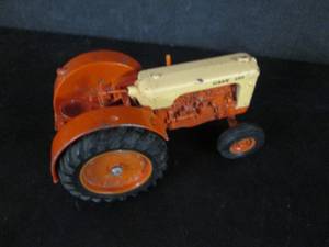 lot 180 image: Case 600 Tractor 6A...
