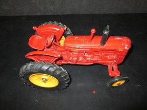lot 186 image: Massey-Harris 55 Tractor 6A...