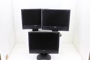 lot 32 image: Lot of (3) Viewsonic VG1932wm-LED