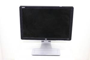 lot 33 image: HP W2207h Monitor
