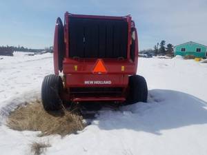 lot 2 image: 2019 New Holland RB560 Specialty Crop Baler