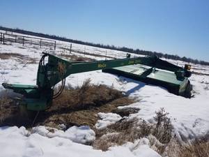 lot 8 image: 2009 John Deere 946 Moco Disc Mower