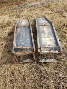 lot 44 image: Two Steel Car Ramps, Plastic Garden Netting & Curtain Rod