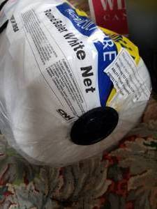 lot 46 image: New Holland Round Baler White Net