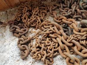 lot 53 image: Assorted Chain
