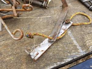 lot 139 image: Used Traps