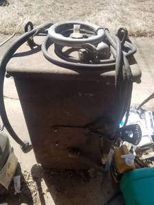lot 112 image: Old Welder