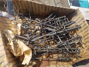 lot 84 image: New Traps