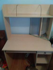 lot 147 image: Small Computer Desk