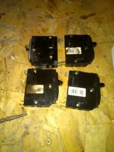 lot 150 image: Circuit Breakers & Multi Outlet Timer