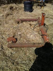lot 183 image: 3-Point Hitch Hay Bale Unroller