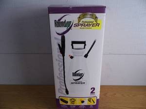 lot 15 image: Round Up Sprayer