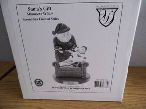 lot 32 image: MN Wild Figure - Santas Gift