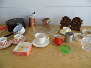 lot 93 image: Teacups - Popcorn Popper - Book Ends
