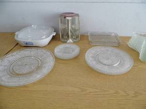 lot 94 image: Corelle - Serving Pieces