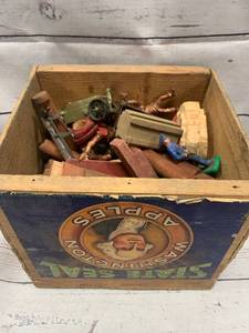 Vintage Box full of Lincoln Logs & Army Men